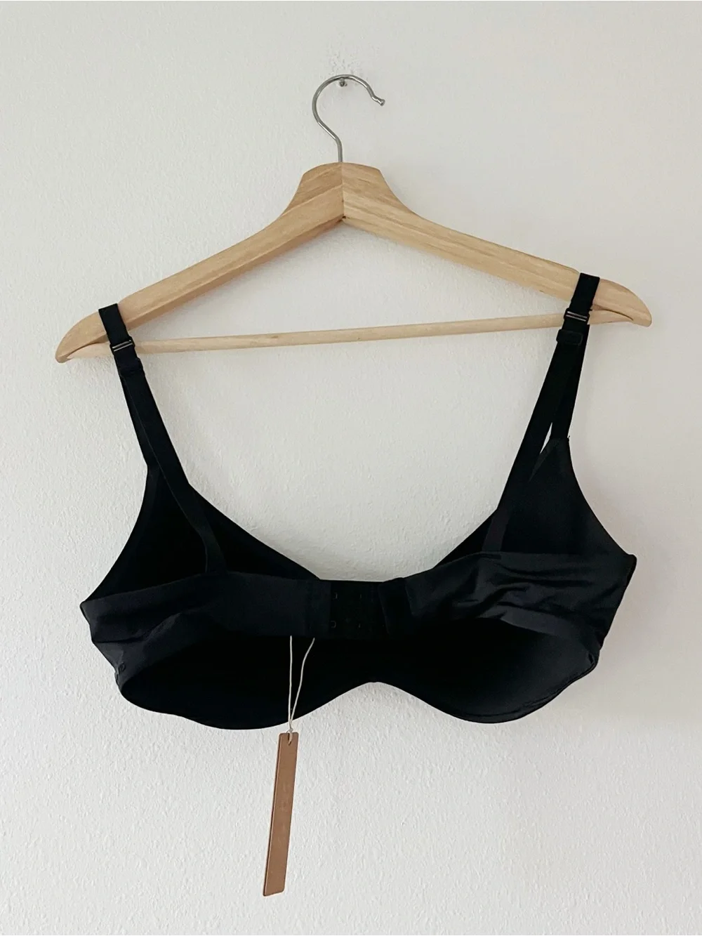 SKIMS | NWT Push Up Plunge Bra in Black | 34D - Picture 2 of 3